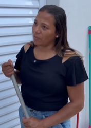 T0921002 Recebia mil reais gastava em um dia, no outro saia pra pedir comida na casa da mãe part2