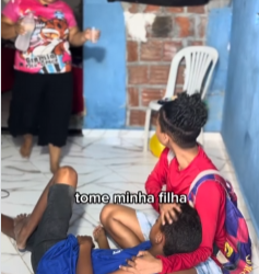 T1800018 Você aí também ajudaria se alguém chegasse pedindo comida em sua casa part2
