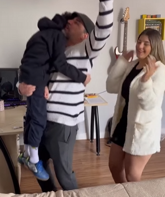 T0802008 Menino descobriu que sua mãe estava saindo com seu treinador de futebol part2