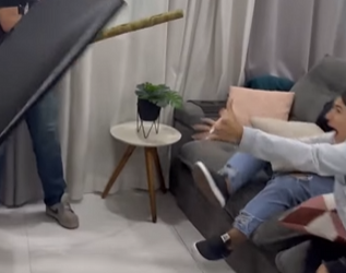 T0802010 Ele comprou para ela uma televisão de ultima geração, mas ela só brincou com os seus sentimentos part2