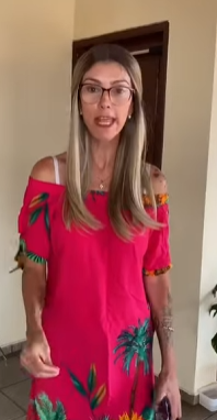 T0104020 Neto aproveita da bondade de sua avó mas sua mãe descobre part2