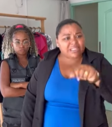 T1021004 Fαlรα Grávida usa toalha para ʀѳuɓɑʀ Loja! part2