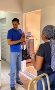 T0112013 Tim deu presente para Adriana depois de vê oque sua filha sua esposa fez com ela part2