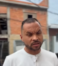 T1004008 Filha Caloteira Comprava De Todo Mundo,e Ela Não Pagava Até que S p2