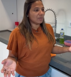 T0702004 Recebia mil reais gastava em um dia, no outro saia pra pedir comida na casa da mãe part2