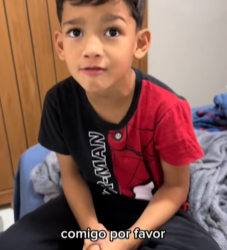 T0304016 Quando filho ia contar tudo pra irmã pai apareceu P2