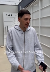 T0602009 mãe dele pegou reais da carteira dele, olha como ele reagiu part2