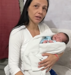 T0802009 Essa joven só tinha água na geladeira sua amiga saiu por aí contando sem imaginar que ia acontecer part2